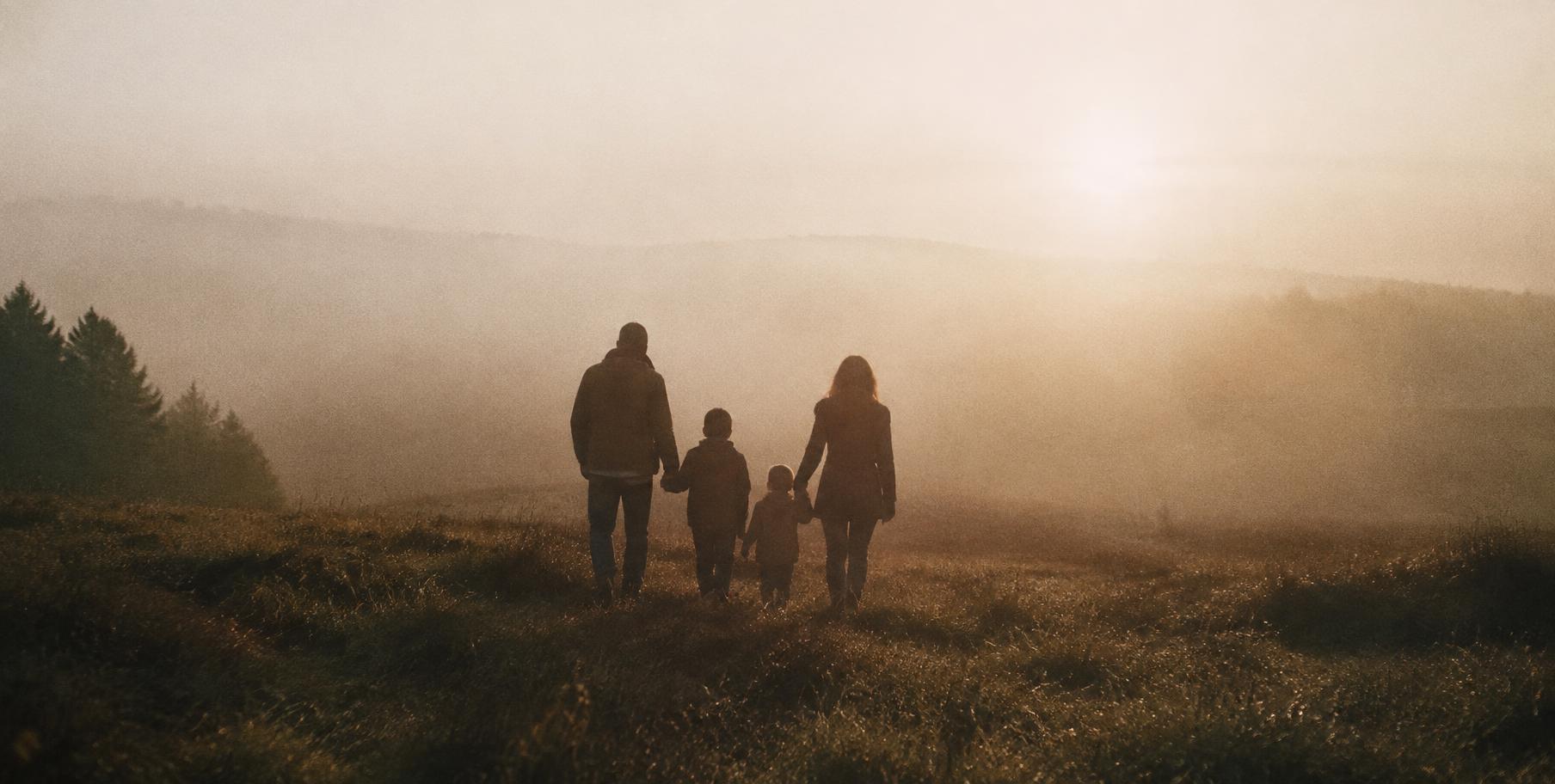 Famiglia al tramonto